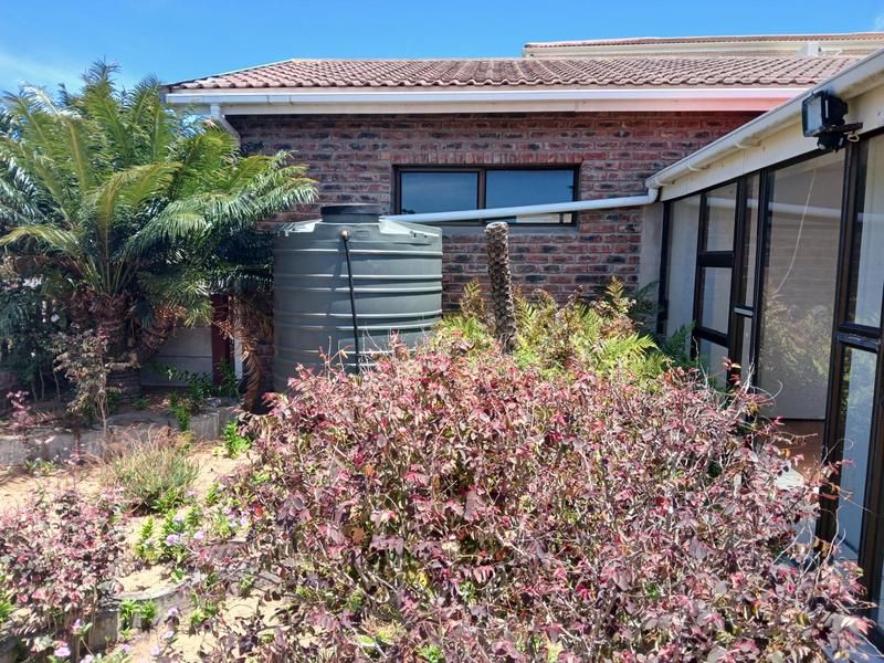 2 Bedroom Property for Sale in Stilbaai Wes Western Cape